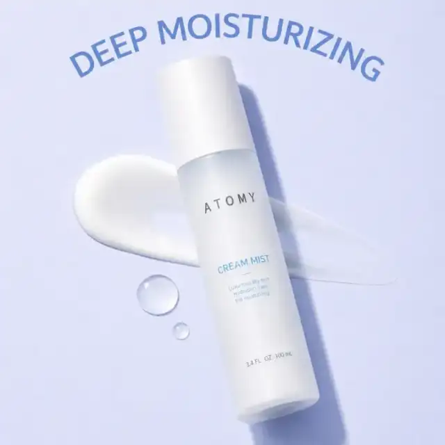 Atomy Cream Mist sobre fondo azul